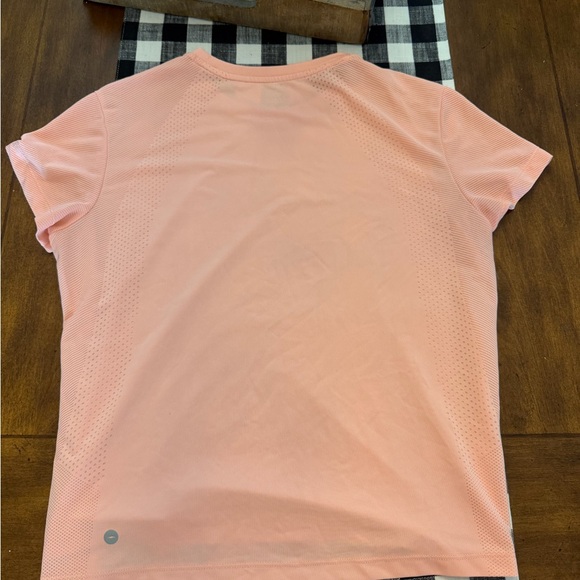 Pink athletic top - Picture 2 of 4